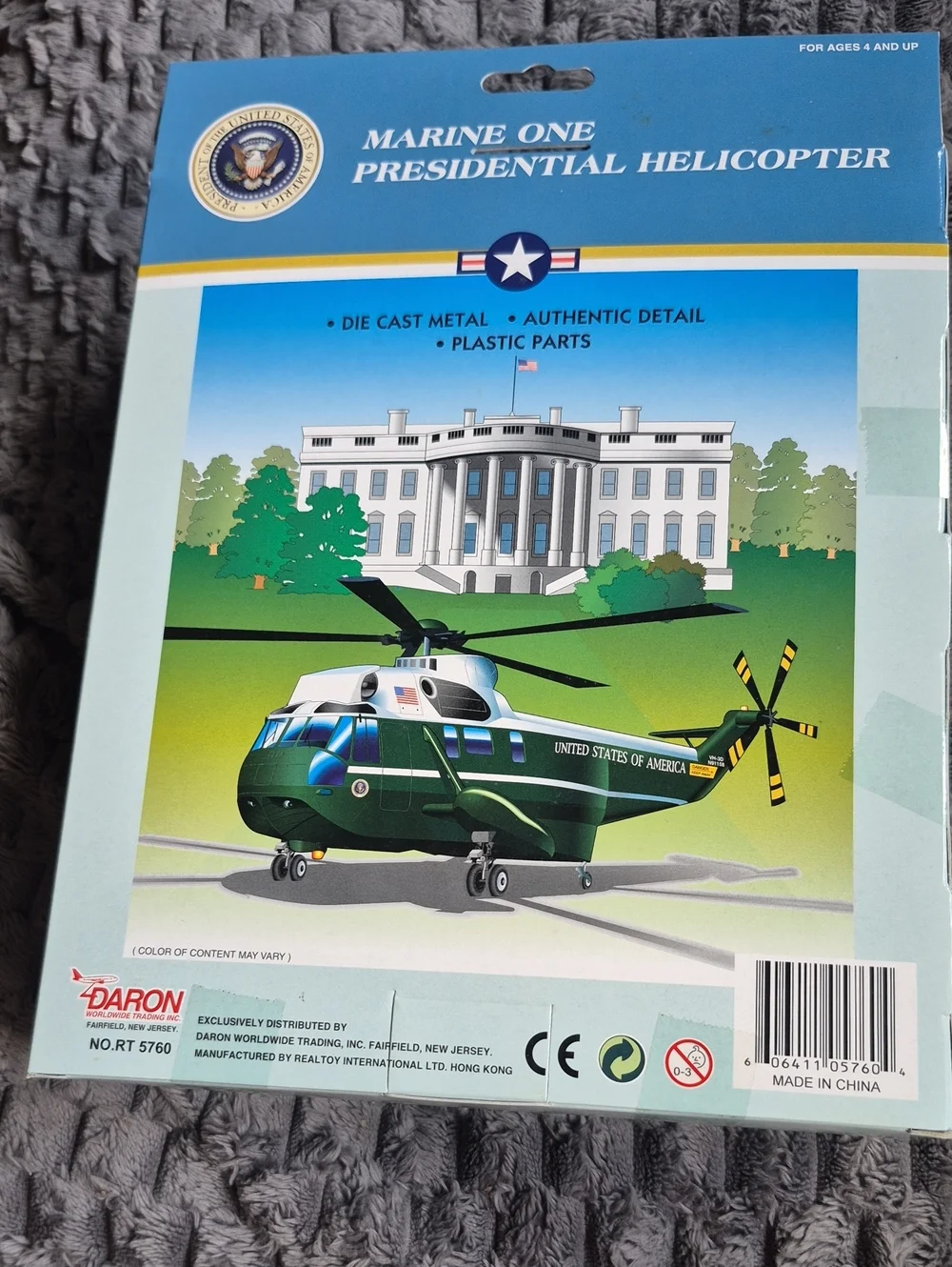 New Marine One Presidential Helicopter Playset with Black Secret Service Vehicle